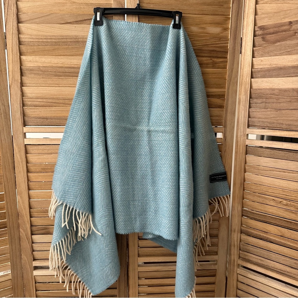 The Tartan Blanket Co Herringbone Blue White Wool Blanket 63x29”